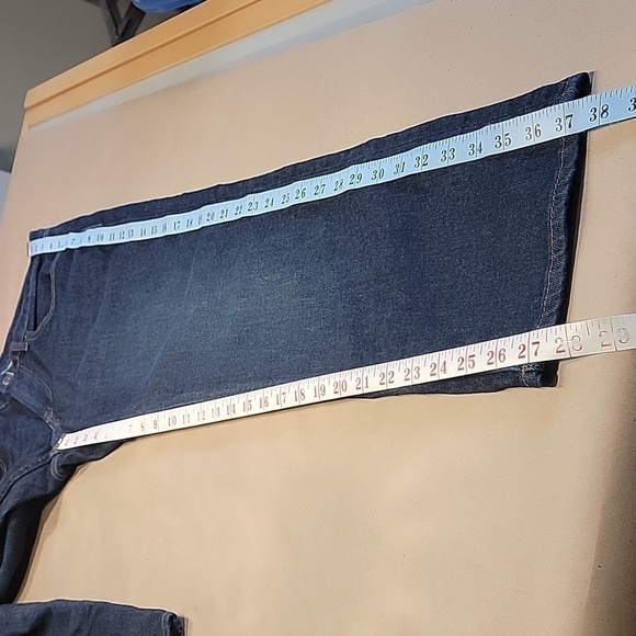 Bonobos Size 32x28 Slim Fit, Dark Wash, Excellent Used Condition, Like New - Picture 5 of 15